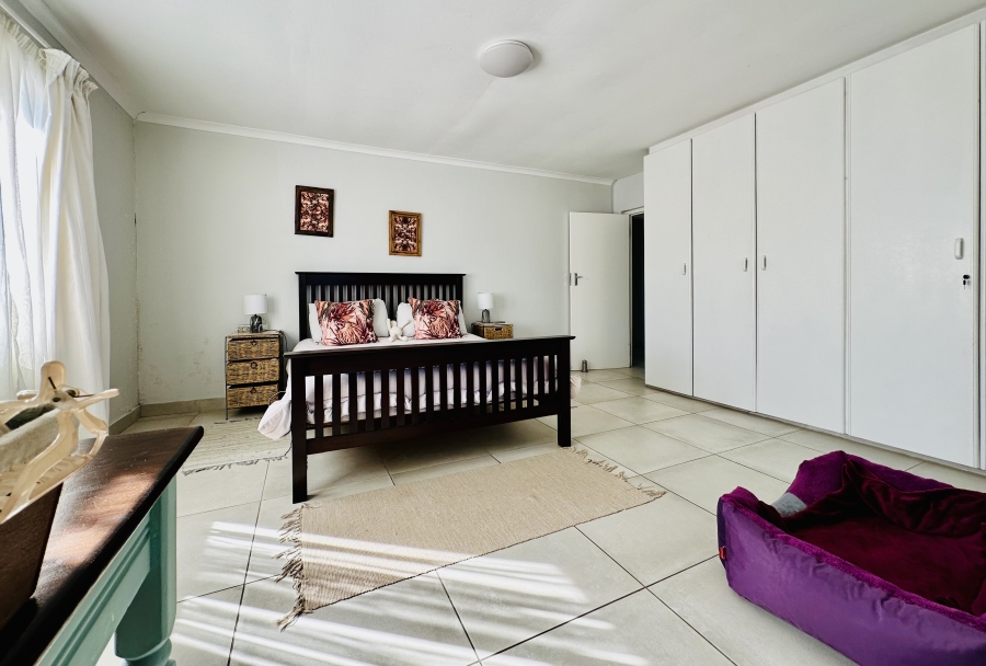 6 Bedroom Property for Sale in Onrus Western Cape